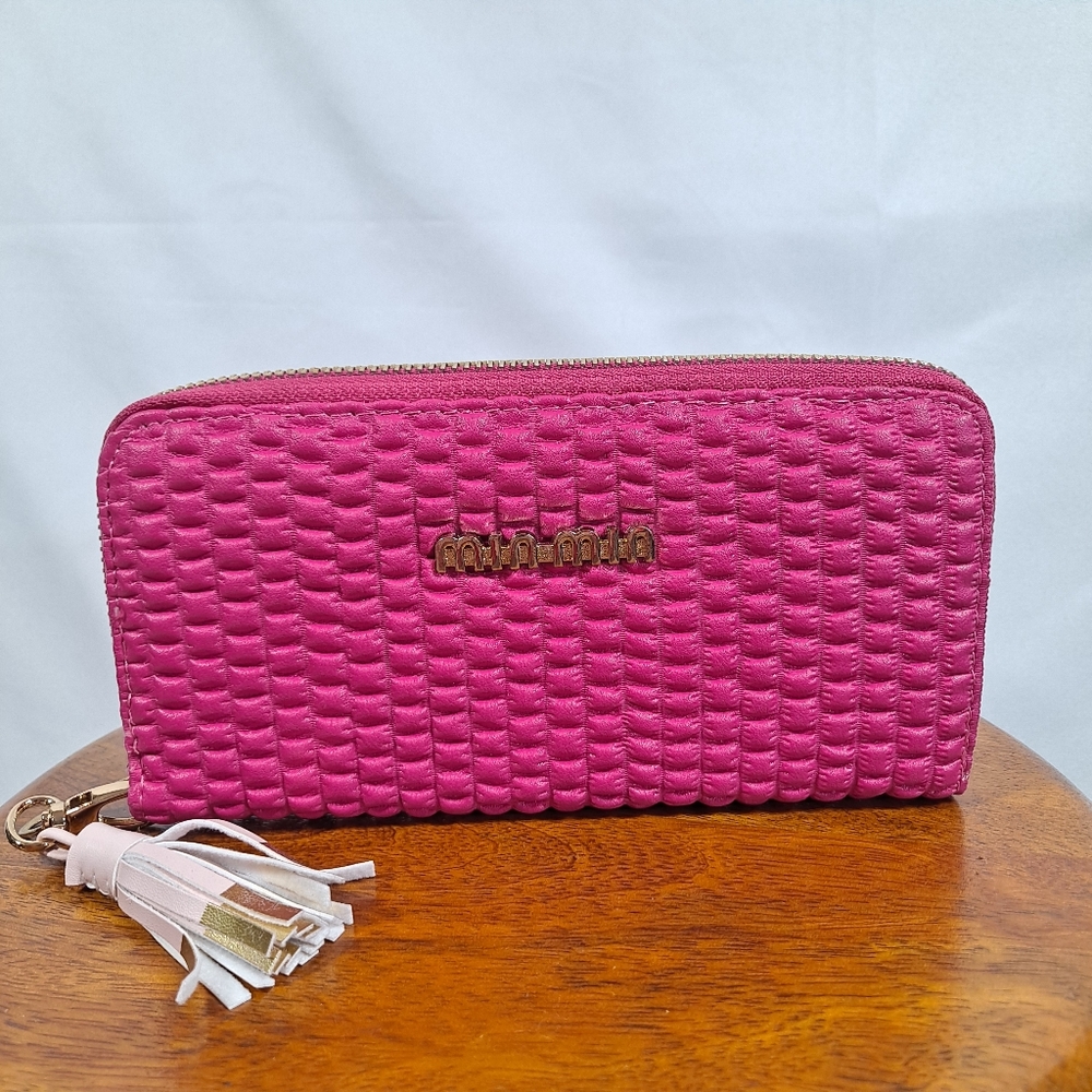 MinMin Pink Pebbled Zippered Wallet